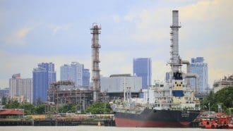 Le bitcoin signe un rallye surprise, mais la crise pétrolière plane sur les marchés