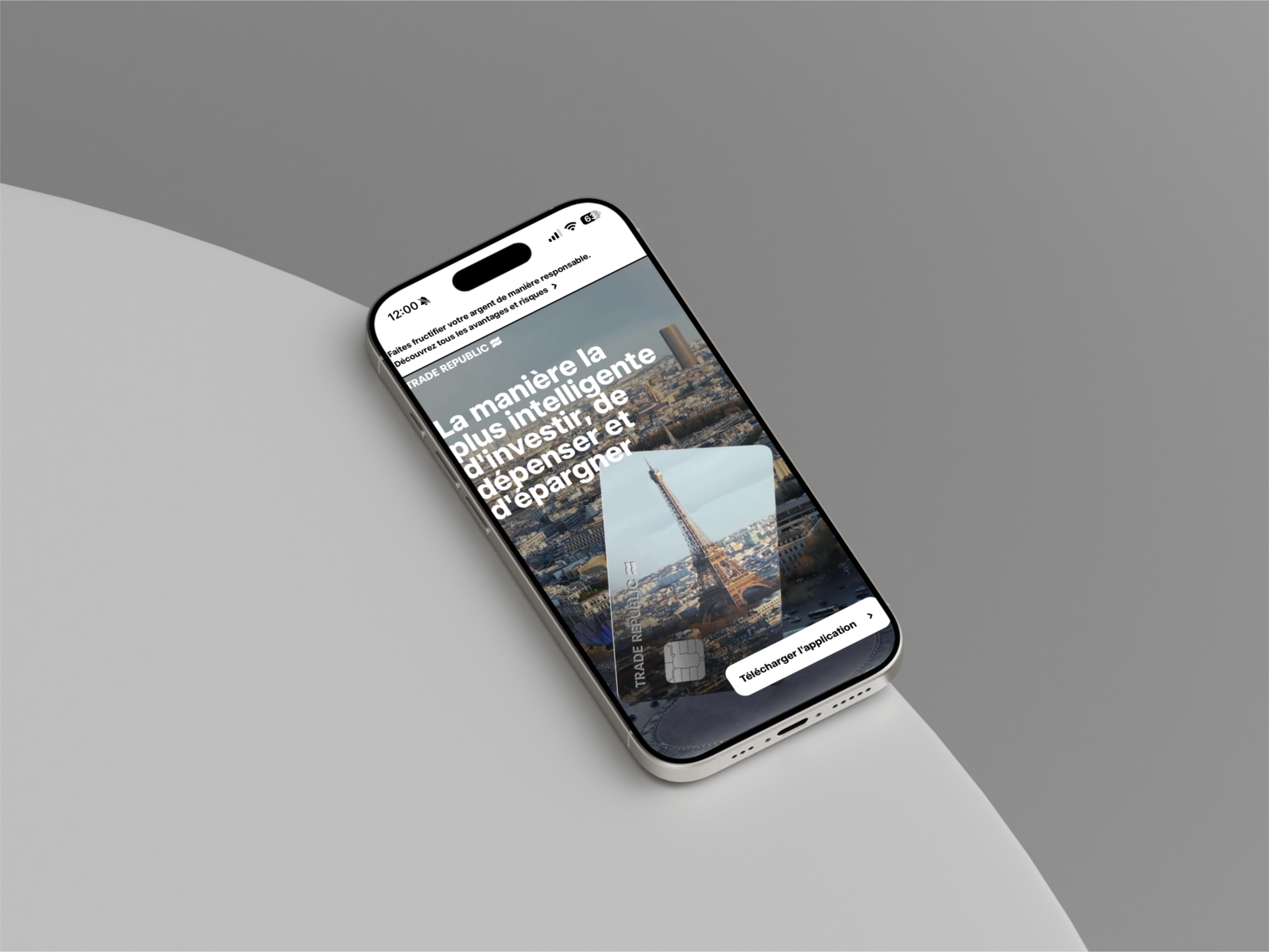 Application Trade Republic en France avec investissement et épargne affichés sur smartphone à Paris