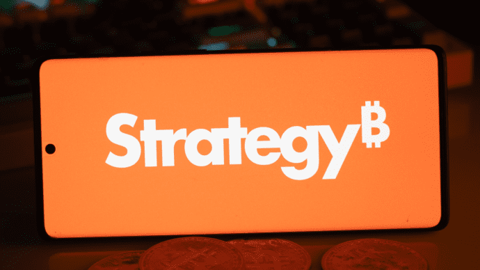 Strategy achète pour 216,5 millions d'euros en bitcoin et détient désormais 818 334 BTC