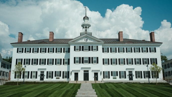 Une université d’élite investit massivement dans Solana, Ethereum et Bitcoin