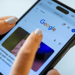 « C'est fou que Google ne fasse rien » – des escrocs volent des centaines de milliers d'euros via le moteur de recherche