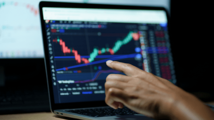 Une nouvelle cryptomonnaie tout juste lancée offre des jetons gratuits aux français