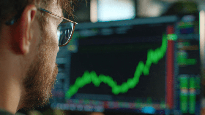 Ces 8 altcoins explosent malgré la baisse du marché crypto