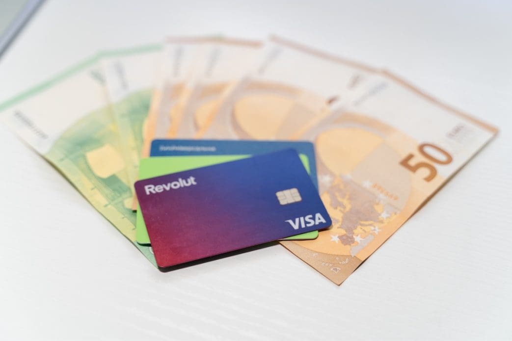 Payez en Dogecoin au supermarché grâce à la nouvelle carte de Revolut