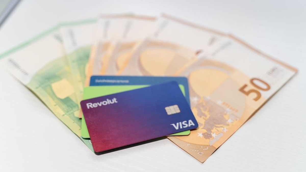 Payez en Dogecoin au supermarché grâce à la nouvelle carte de Revolut