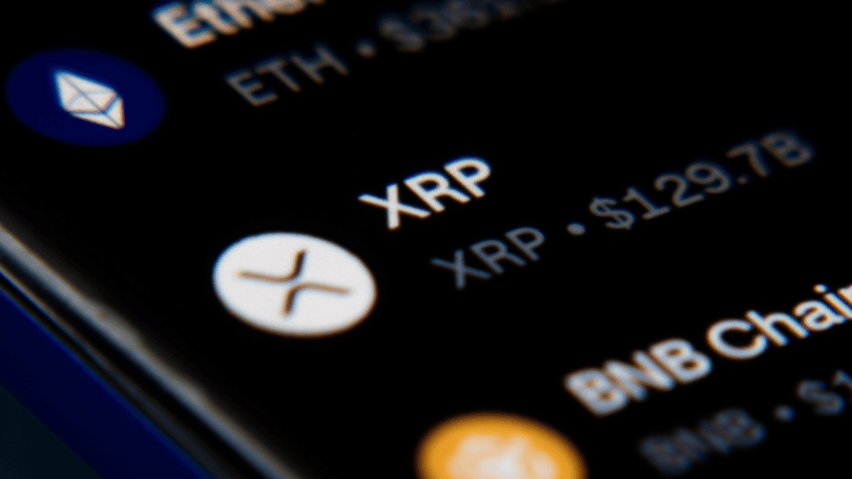 XRP poursuit son envol après une nuit hors norme marquée par une chute spectaculaire